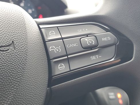 Used 2025 RAM ProMaster 2500 w/ Convenience Group image 10