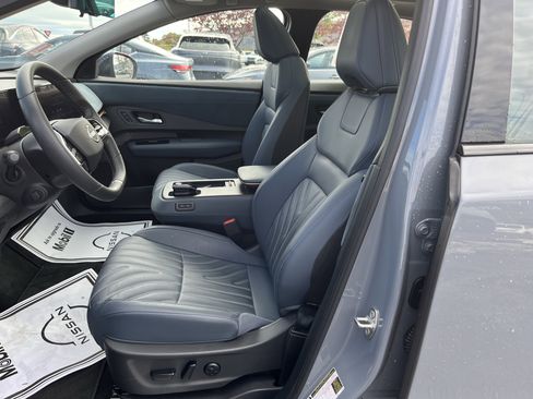 Used 2024 Nissan Ariya AWD image 14