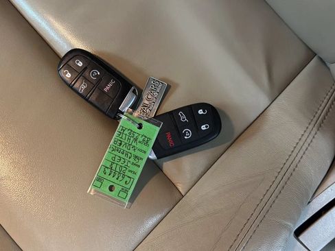 Used 2018 Jeep Grand Cherokee Limited AWD/4WD image 34