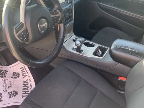 Used 2015 Jeep Grand Cherokee Laredo w/ Quick Order Package 23E image 12