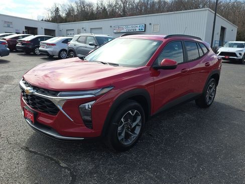 New 2026 Chevrolet Trax LT w/ Driver Confidence Package image 4