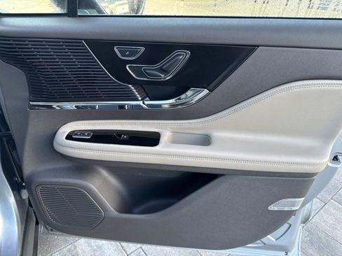 Certified 2022 Lincoln Corsair Standard image 19