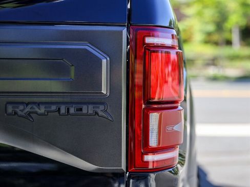 Used 2018 Ford F150 Raptor w/ Equipment Group 802A Luxury AWD/4WD image 36