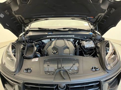 Used 2026 Porsche Macan AWD/4WD image 26