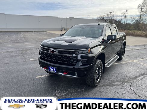 Used 2025 Chevrolet Silverado 1500 ZR2 w/ Technology Package image 1