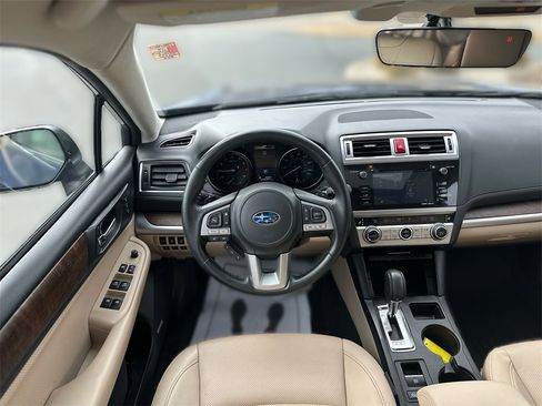 Used 2017 Subaru Outback 2.5i Limited image 11