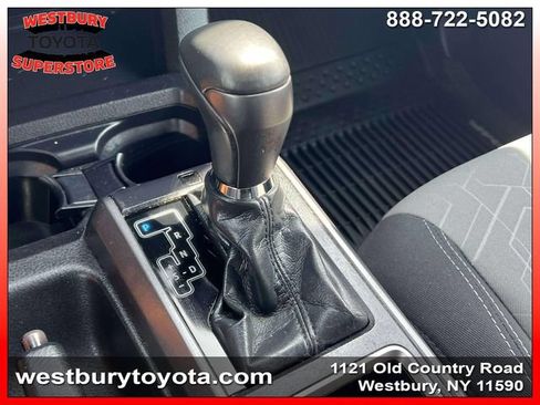 Used 2022 Toyota Tacoma TRD Off-Road w/ Technology Package AWD/4WD image 31
