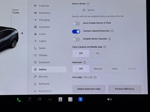 Used 2022 Tesla Model Y Long Range image 17