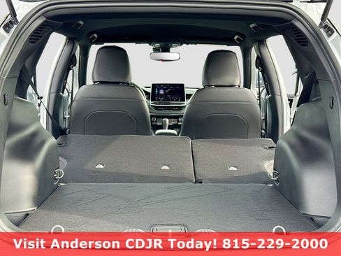 New 2026 Jeep Compass Latitude image 7