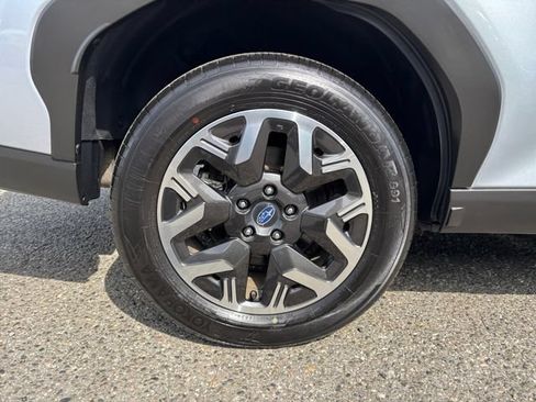 Certified 2025 Subaru Forester Premium AWD/4WD image 28