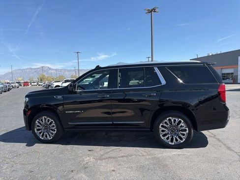 Used 2023 GMC Yukon Denali Ultimate AWD/4WD image 11