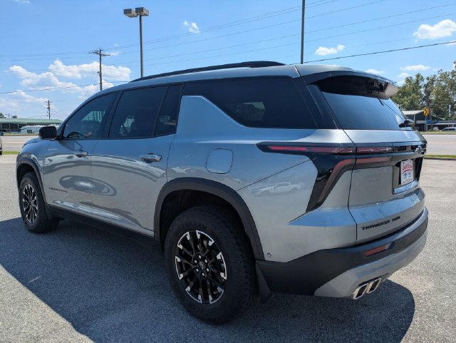 Used 2025 Chevrolet Traverse Z71 w/ Enhanced Driving Package AWD/4WD image 6