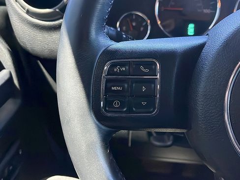 Used 2015 Jeep Wrangler Unlimited Sport w/ Quick Order Package 24S AWD/4WD image 11
