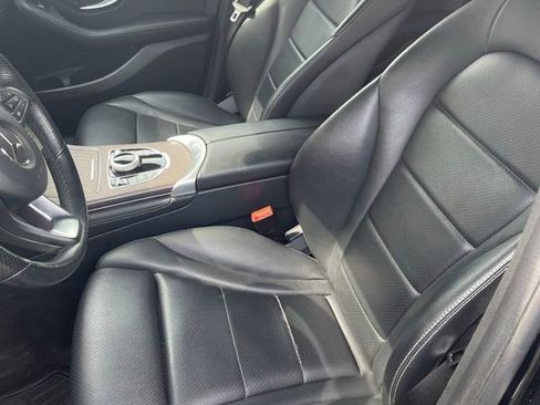 Used 2018 Mercedes-Benz GLC 300 4MATIC image 8