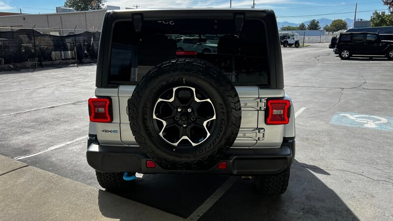 Used 2023 Jeep Wrangler Unlimited Rubicon 4xe w/ Cold Weather Group AWD/4WD image 6