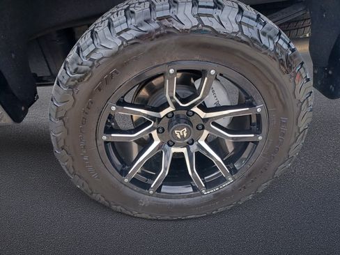 Used 2022 Chevrolet Silverado 1500 RST AWD/4WD image 25