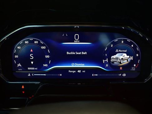 Used 2025 Chevrolet Silverado 1500 LT image 44