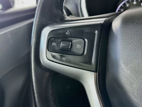 Used 2019 Chevrolet Blazer LT AWD/4WD image 25