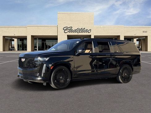 Certified 2022 Cadillac Escalade ESV Sport w/ Touring Package image 33
