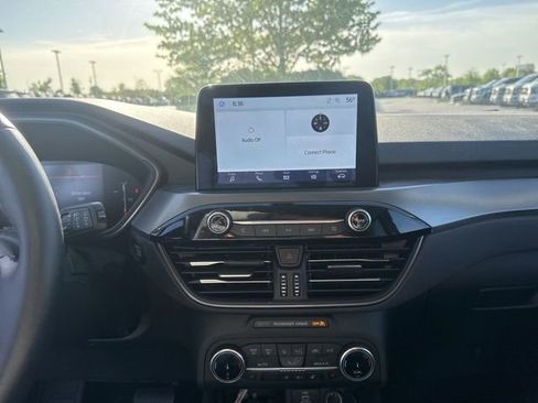 Used 2025 Ford Escape Active w/ Cold Weather Package FWD image 17