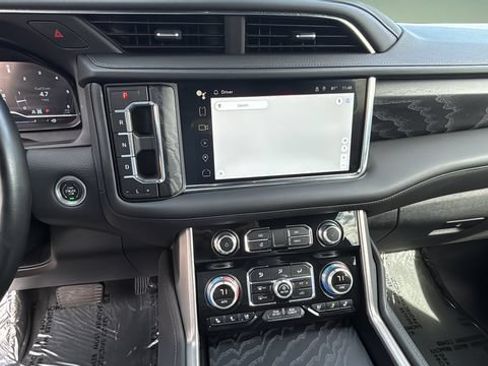 Used 2024 GMC Yukon Denali AWD/4WD image 25