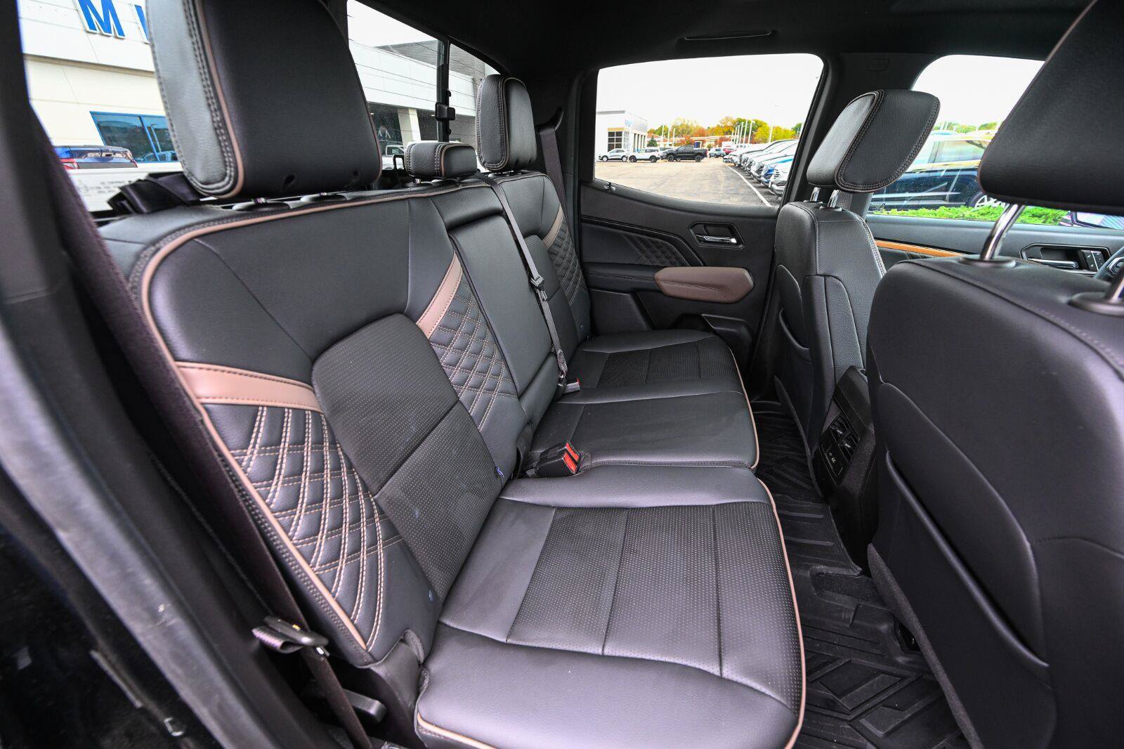 Used 2024 GMC Canyon Denali w/ LPO, Denali Black Edition AWD/4WD image 29