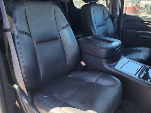Used 2014 GMC Yukon Denali AWD/4WD image 7