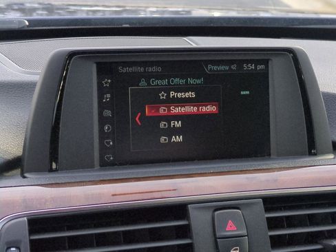 Used 2018 BMW 320i xDrive Sedan image 23