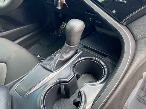 Used 2019 Toyota Camry LE image 16