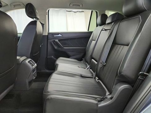 Used 2022 Volkswagen Tiguan SE FWD image 23