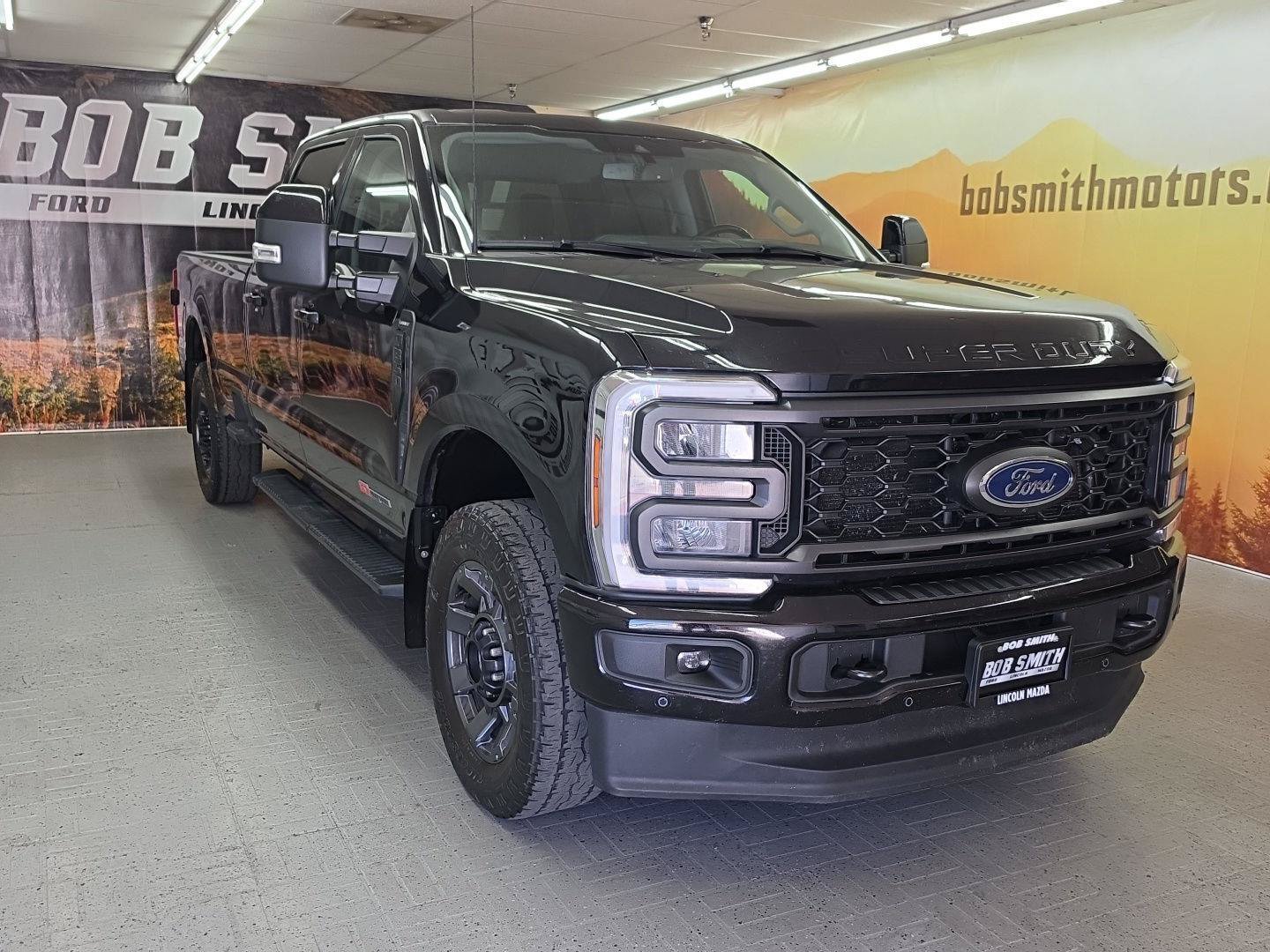 Used 2024 Ford F350 Lariat w/ Lariat Ultimate Package AWD/4WD image 1