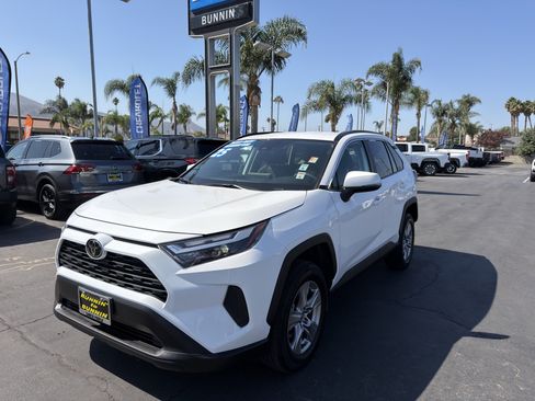 Used 2025 Toyota RAV4 XLE FWD image 4