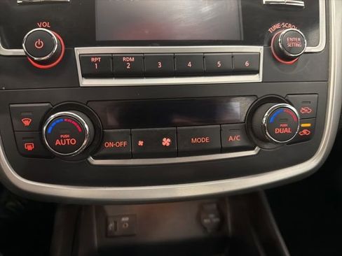 Used 2016 Nissan Altima 2.5 SL FWD image 24
