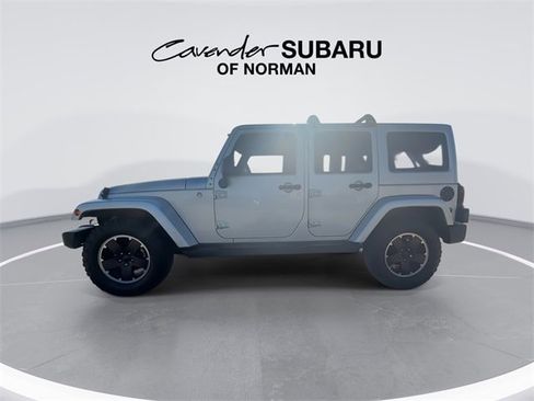Used 2012 Jeep Wrangler Unlimited Sahara image 5