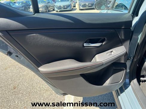 Certified 2025 Nissan Sentra SR w/ Midnight Edition FWD image 18