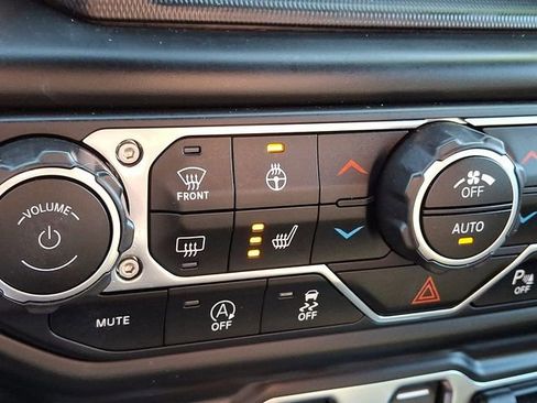 Used 2021 Jeep Wrangler Unlimited Sahara AWD/4WD image 24