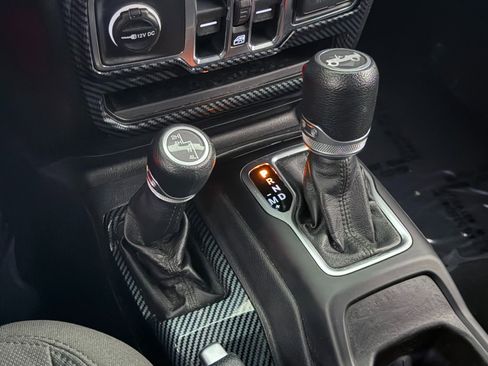 Used 2019 Jeep Wrangler Unlimited Sport S image 35