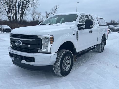 Used 2019 Ford F250 XL w/ XL Value Package image 9