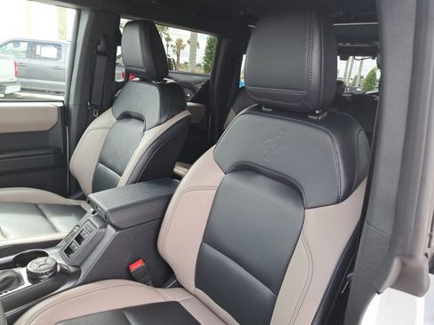 Used 2024 Ford Bronco Wildtrak image 21