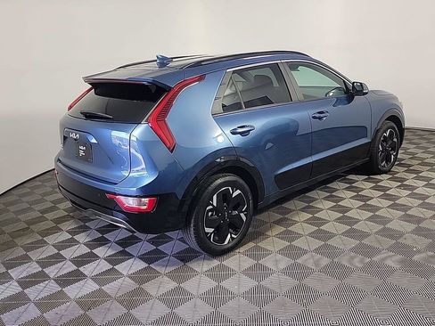 Used 2025 Kia Niro Wind w/ Wind Preserve Package FWD image 4