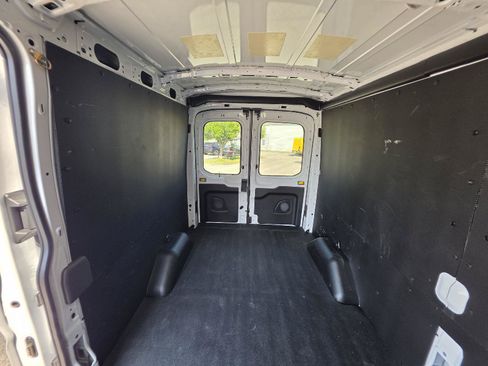 Used 2025 Ford Transit 250 148 Medium Roof Extended AWD w/ Exterior Upgrade Package image 17
