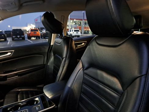 Used 2020 Ford Edge SEL w/ Cold Weather Package image 20
