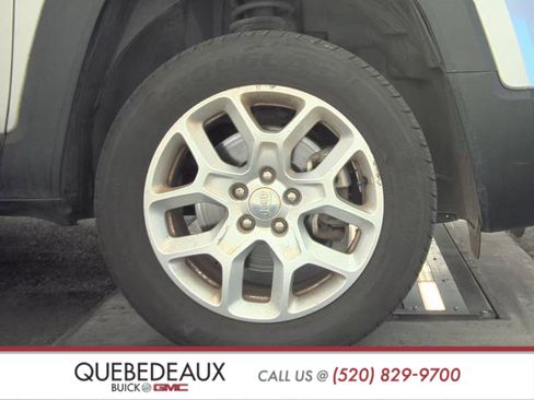 Used 2018 Jeep Renegade Sport w/ Power & Air Group image 10