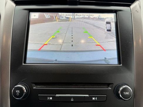 Used 2017 Ford Fusion SE FWD image 36