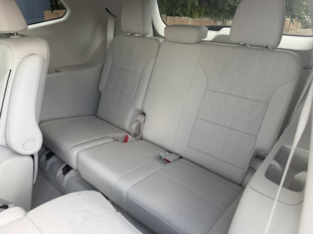 Used 2025 Buick Enclave Avenir w/ Super Cruise Package FWD image 17