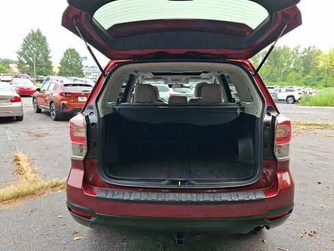 Used 2017 Subaru Forester 2.5i Premium AWD/4WD image 41