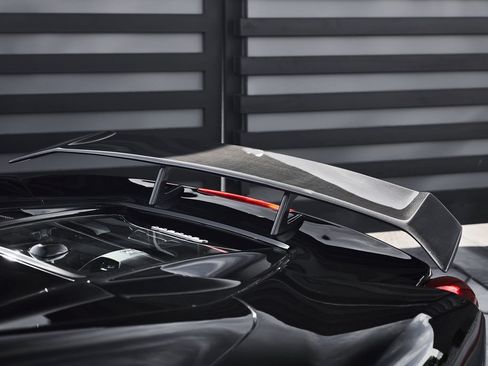 Used 2018 Ferrari 488 Spider RWD image 14