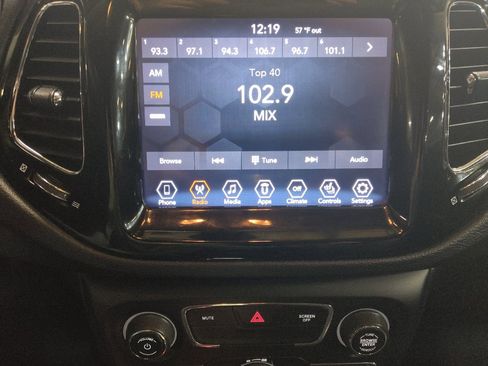 Used 2019 Jeep Compass Limited FWD image 25