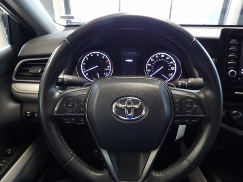 Used 2024 Toyota Camry SE image 27