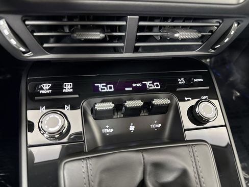 Certified 2025 Porsche 911 Carrera T image 30